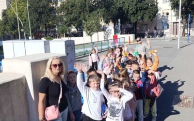Učenici Osnovne škole Podmurvice obilježili Međunarodni dan pješačenja 2025.